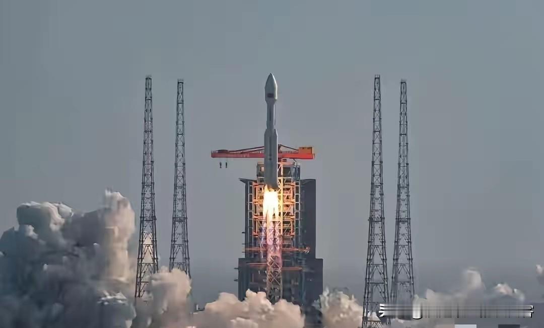 发射成功！厉害了，我的国。​12月6日，我国宣布在海南商业航天发射场用长征八