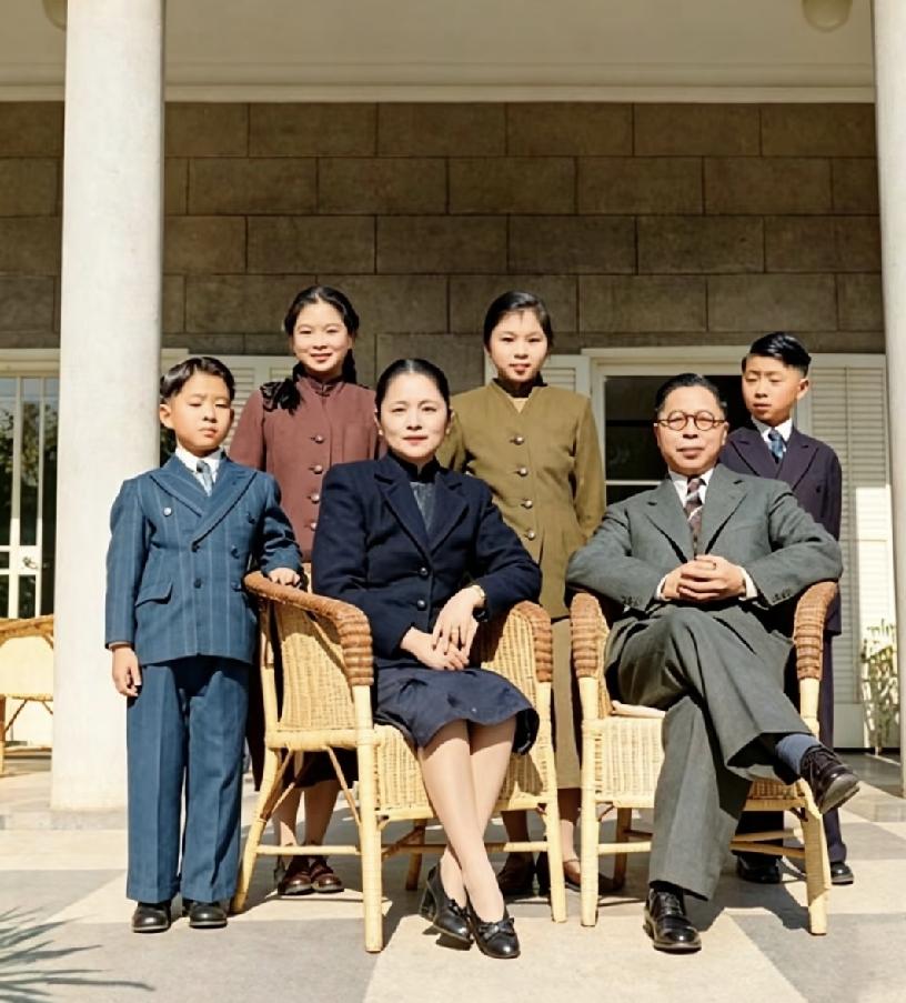 国民党高官中，要说最擅长立人设的，吴国桢绝对算得上顶尖高手。当年他做台湾省主席