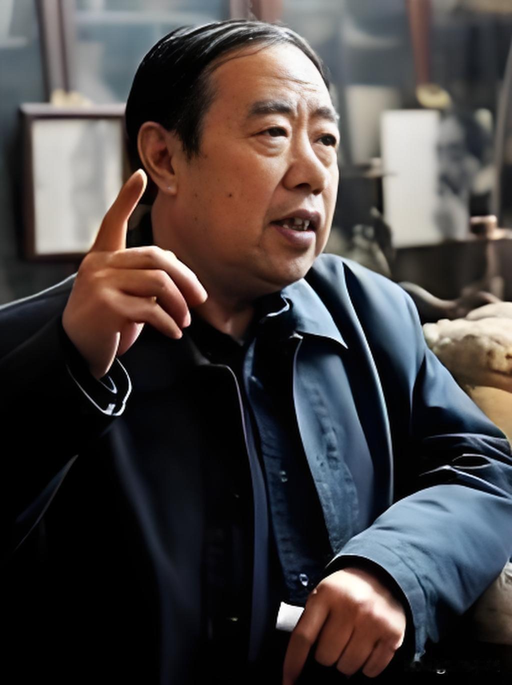 “流氓作家”贾平凹在复旦大学演讲，一位女学生质问他：“您好歹是个大作家，但除了写
