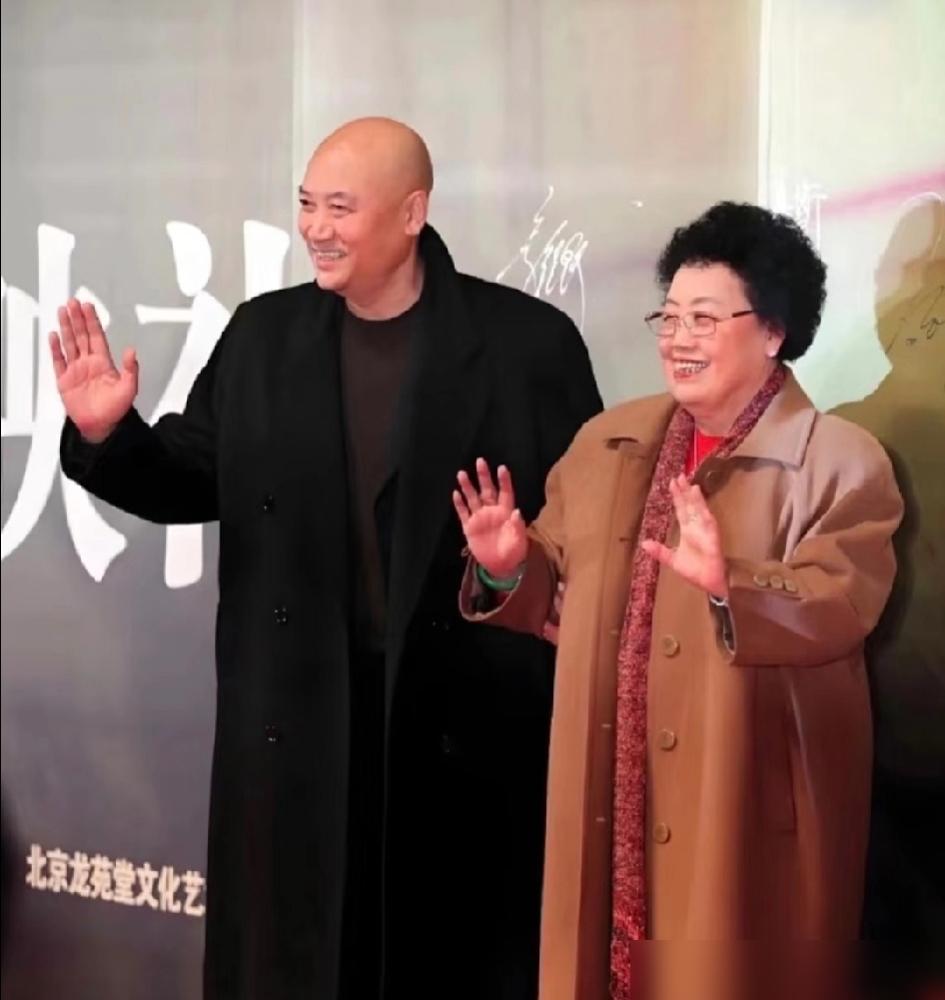 陈丽华一走，全网都在吹迟重瑞‘不图钱’。你没看错，这是豪门最大的谎言。富华国