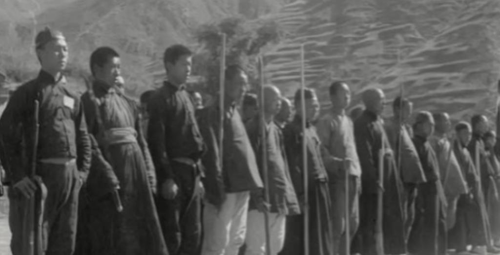1944年，浙江土匪头目王鼎山，派出2名女土匪来到浙东抗日根据地，竟然希望新四军