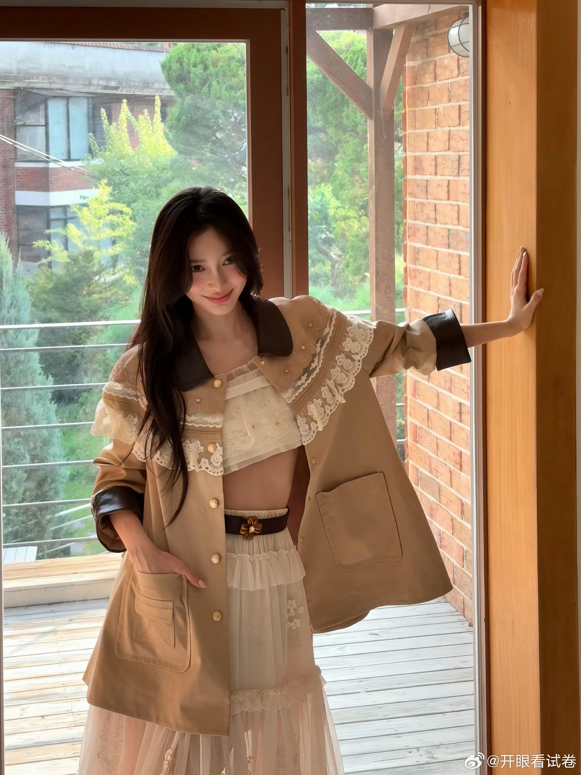 Angelababy今日营业了，完全是少女笑起来好清纯