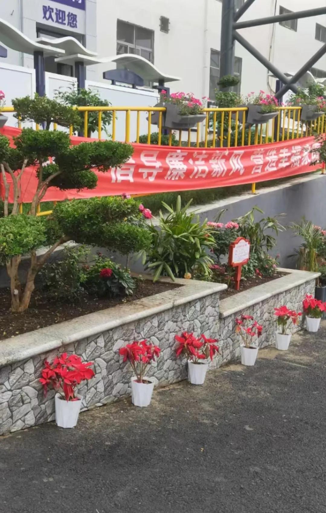 聪明和愚蠢人的区别。俺村的王二狗在家里无所事事。有人介绍他出去打工，他嫌那活儿不