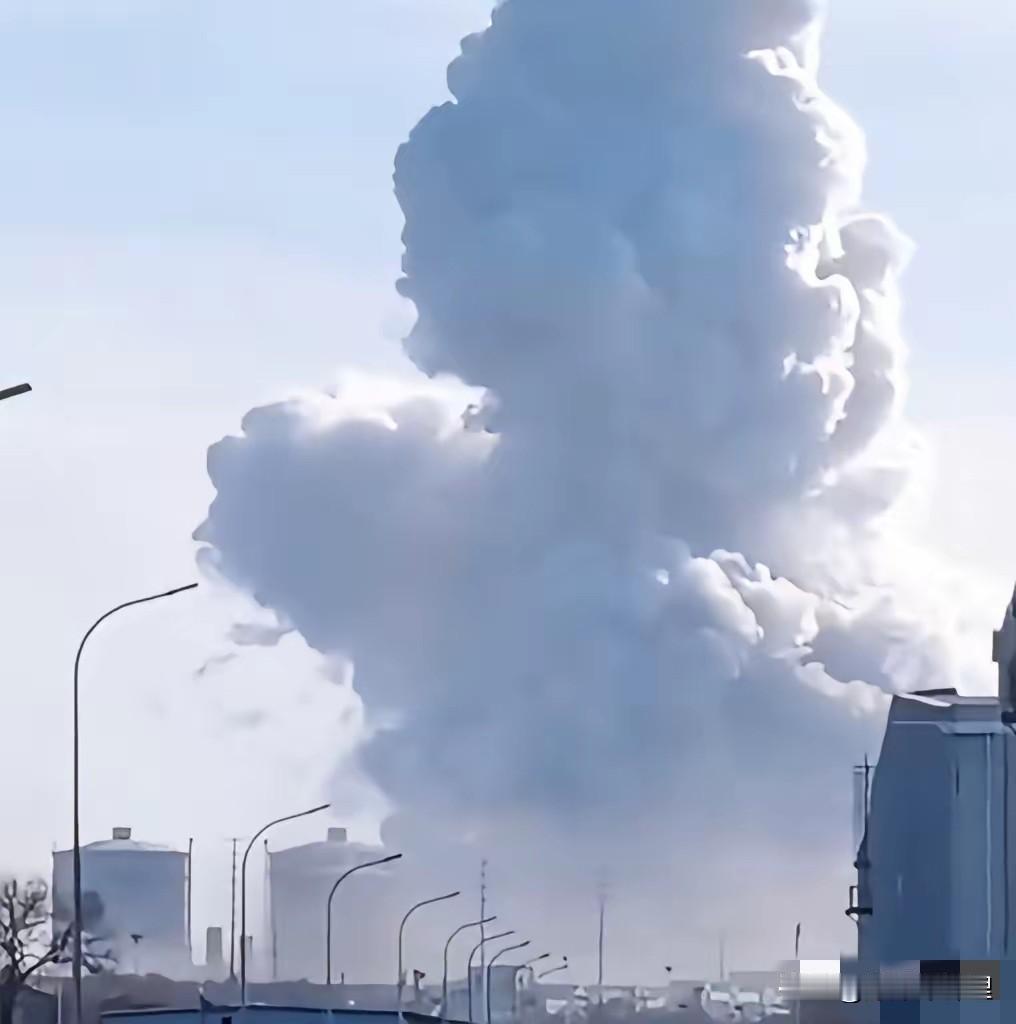 包钢这招“甩锅”大法练得真是炉火纯青！出了安全事故，不反思管理流程烂在哪，反手就