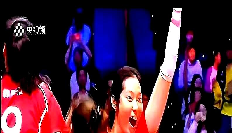 天津女排这赛季常规赛战术有点变化，李盈莹进攻占比从38%降到32%，刘美君出场时