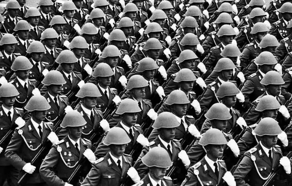 曾经拥有百万大军，一代中国人记忆中的世界强国，为何突然灭亡？一个曾经手握百万正