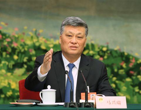 官职再高都不能触碰党纪国法的红线据中央纪委国家监委权威通报，经党中央批准，马