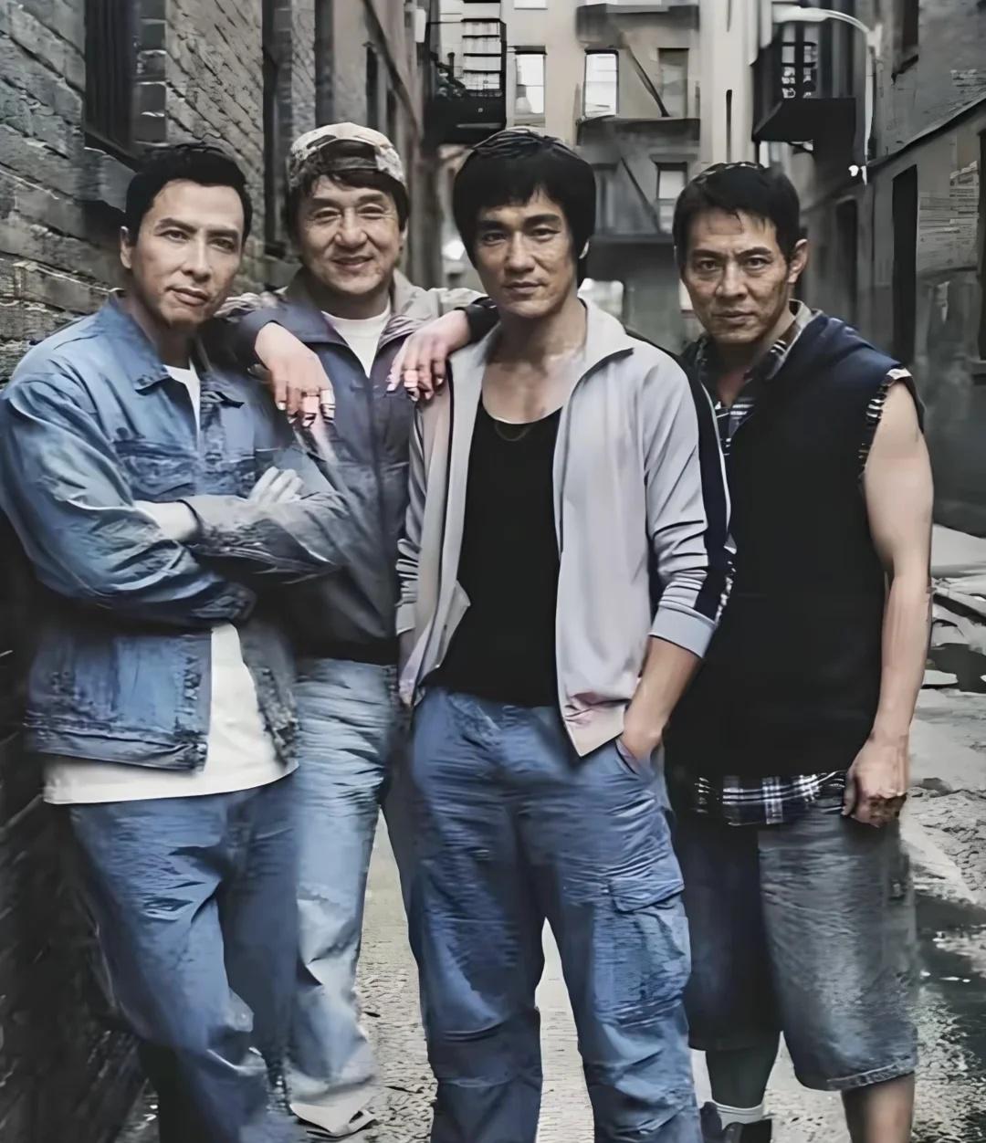 好想给这四位起个响亮的名字中国功夫组合不太好听啊成龙吴彦祖笑风浪三巨头咱