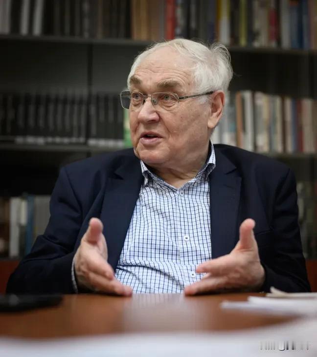 【俄罗斯民调专家：经过四年全面战争，俄罗斯人的好战情绪日益巩固。大多数人只想按照