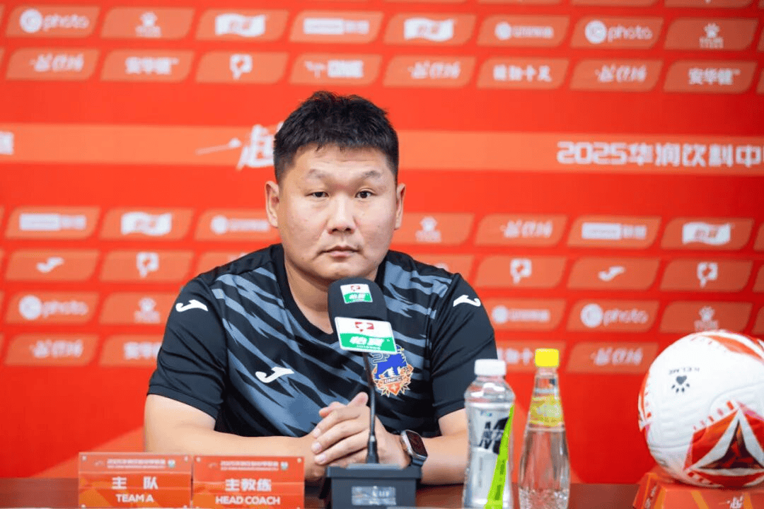 足球报: 铜梁龙为刘建业掏“转会费”, 此前曾面见谢晖等人