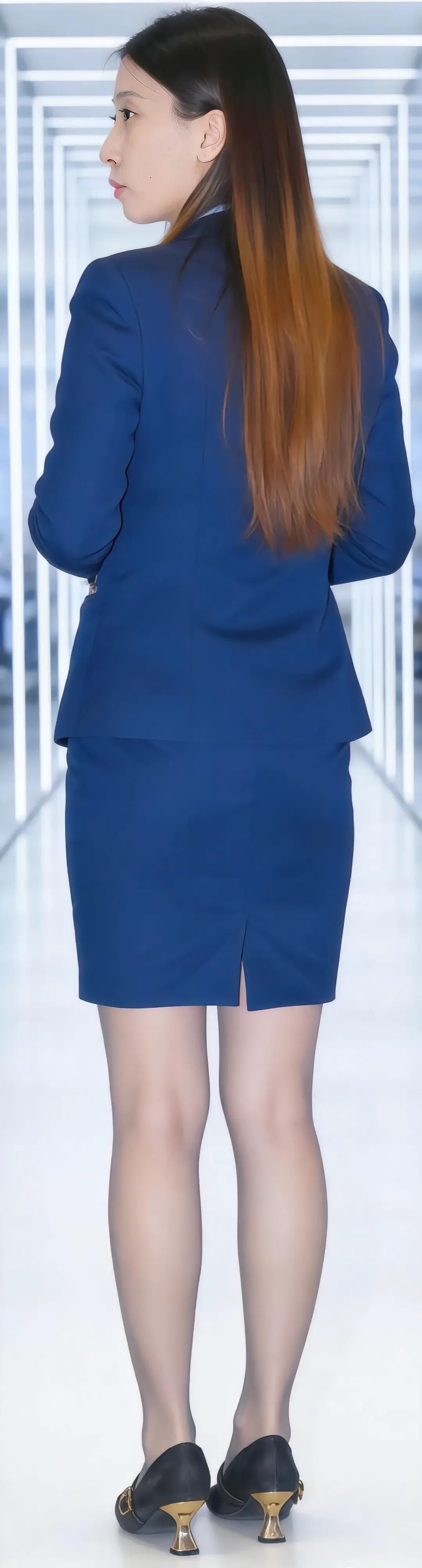 谢谢邀请，试对下联:上联：龙腾华夏宏图起，下联：凤舞九洲伟业成。上联“