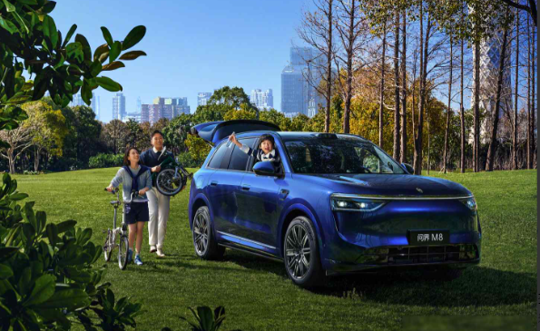 华为系新车悄悄换装四颗激光雷达，有人觉得只是颜色变了，其实背后藏着一场静默升级