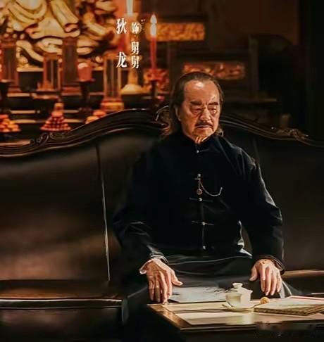 我有一种强烈的预感。狄龙之所以会出演王宝强的电影。不是王宝强给他的出演片酬非常高