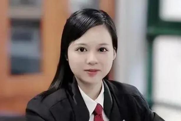 “中国越制裁我，我就越反华！”曾经放出这般狂妄言论的，是早已被吊销执业执照、账户