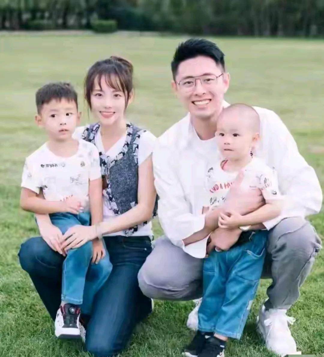 买超还是挺帅的！两个人有两个可爱的儿子还是没有走到最后女方在综艺中的