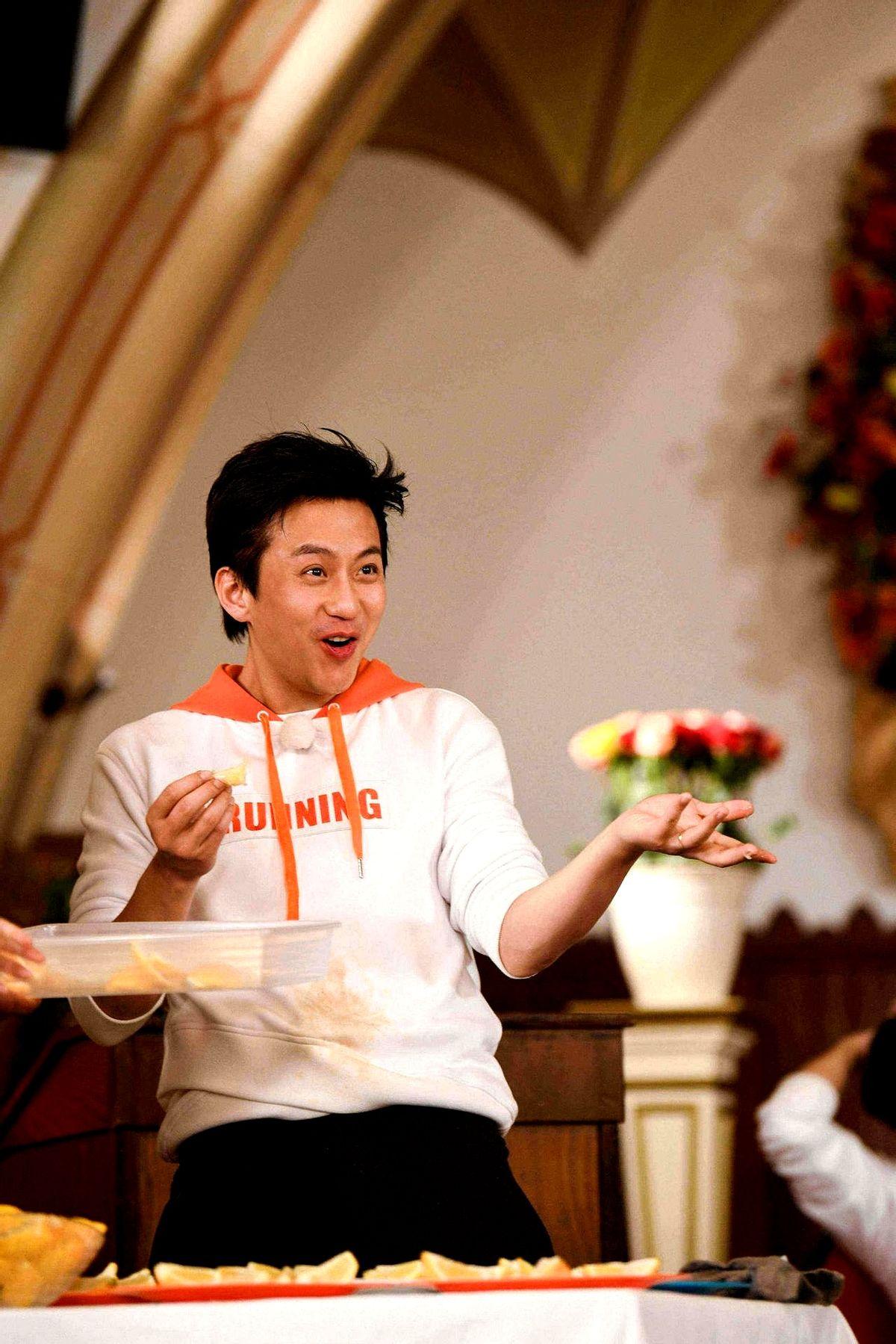 最近全网最“坐不住”的，怕不是陈晓？不是因为新剧《大生意人》爆火被夸演技，而