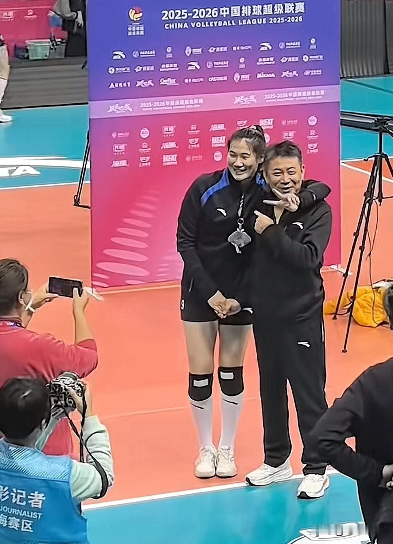 王云蕗“公报私仇”：蔡斌“哭笑不得”北京女排对阵上海女排，北京女排的王云蕗，