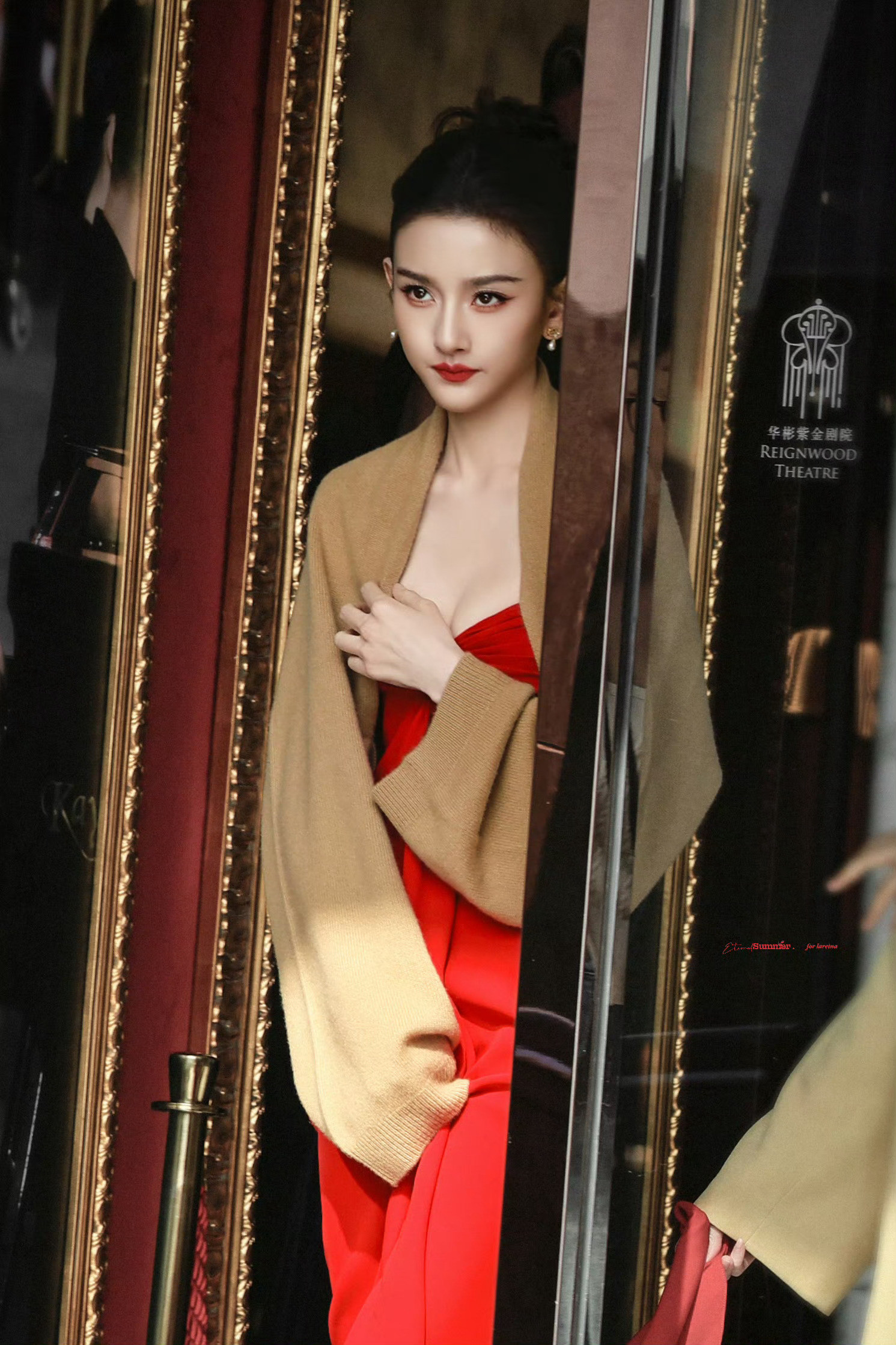 宋祖儿的脸女娲炫技宋祖儿大红大绿今天一天～顶美的可塑性💅🏻