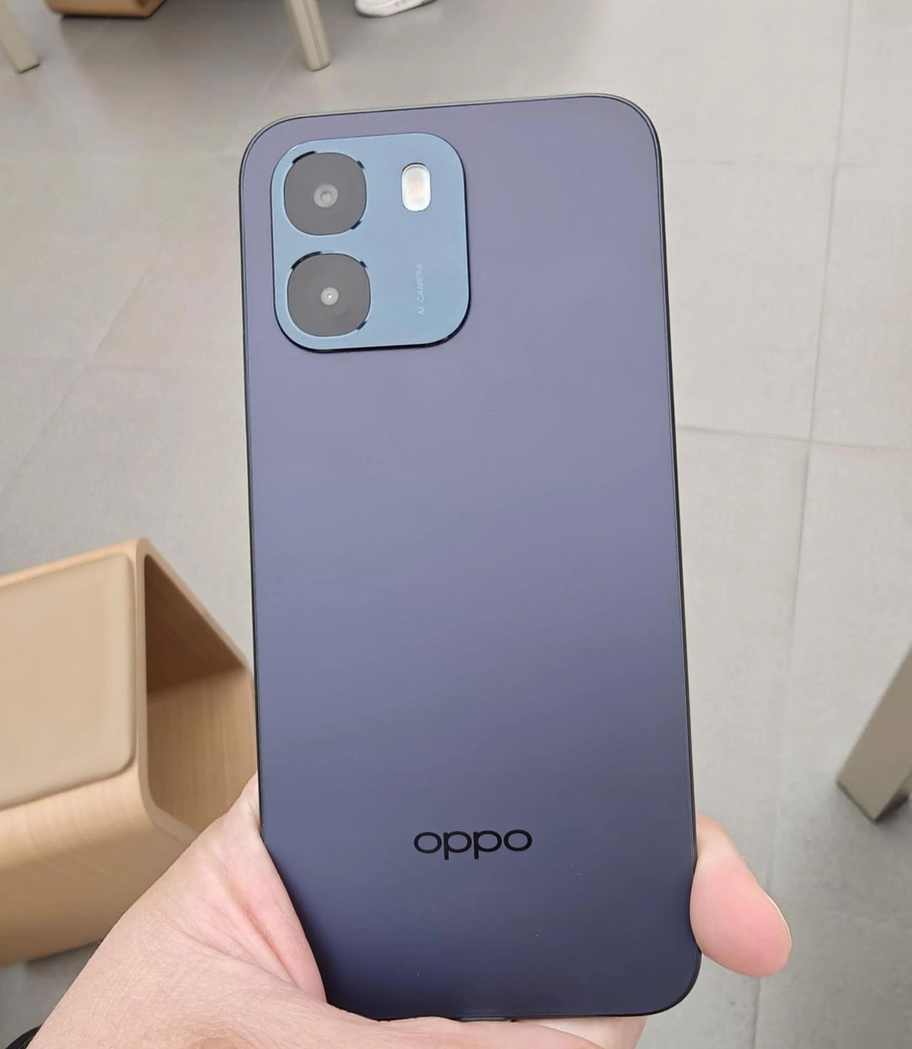 OPPOA6S上手体验,小编说说真实感受①产品屏幕好大、6.75英寸大直屏