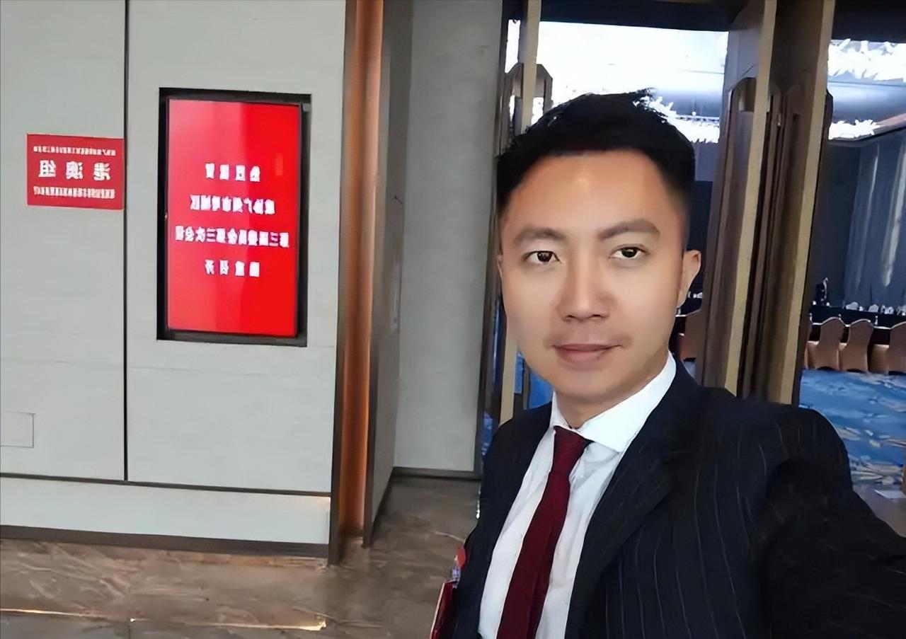 干得漂亮！对于无耻的欧美，还得靠年轻人的打法。这次日内瓦会议，中国香港特区立