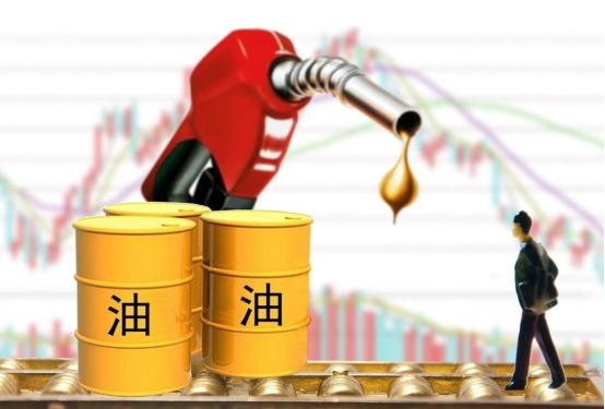 网上有一种预言:如果油价真要因为美伊冲突而飙上天，俄罗斯就能先发笔横财，立马缓