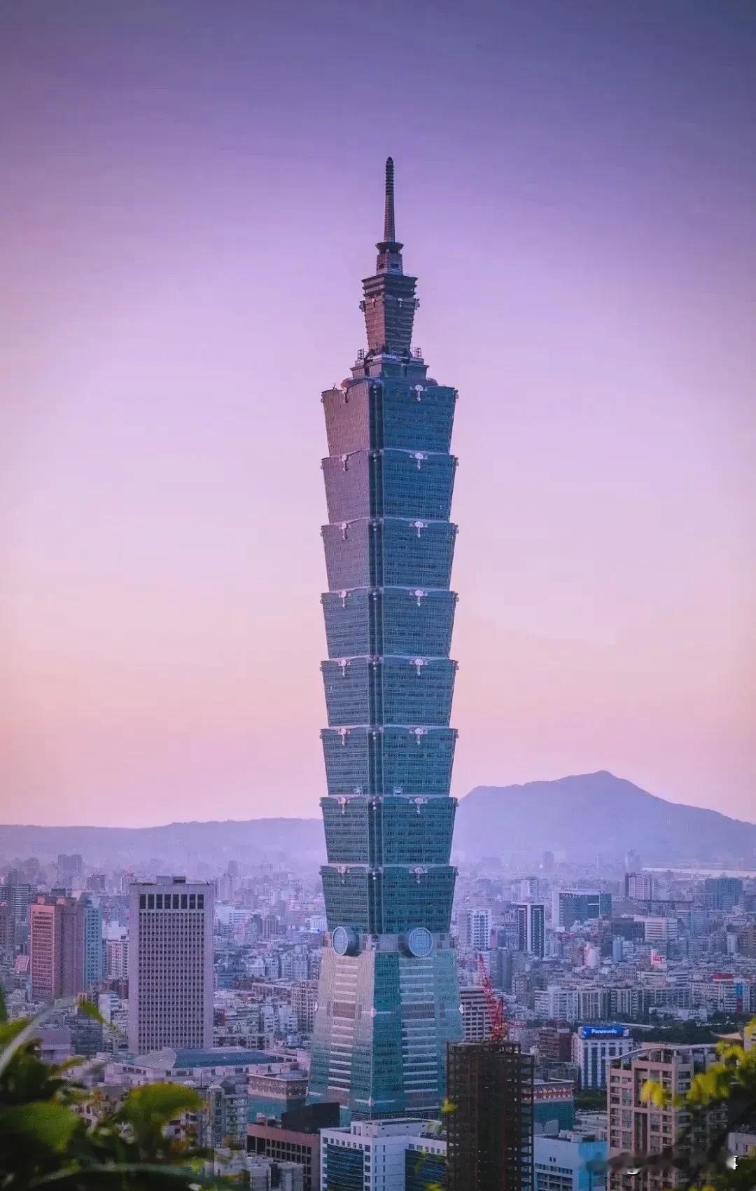 真正可怕的，绝不是拍到了“101大厦”！今天最让无尘感觉不可思议的，绝不是拍到