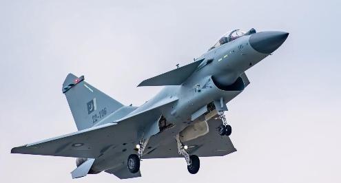 现在看来，幸亏咱没出售歼10给伊朗！2025年到2026年，伊朗曾向中国递交了明