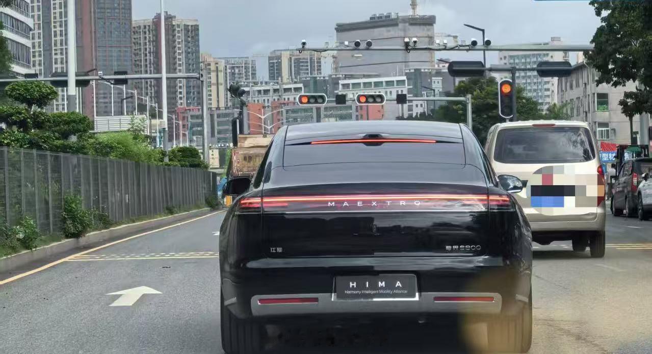 哪个大哥的尊界s800呀，都在路上开了！能不能带带小弟[哭哭][哭哭][哭哭]