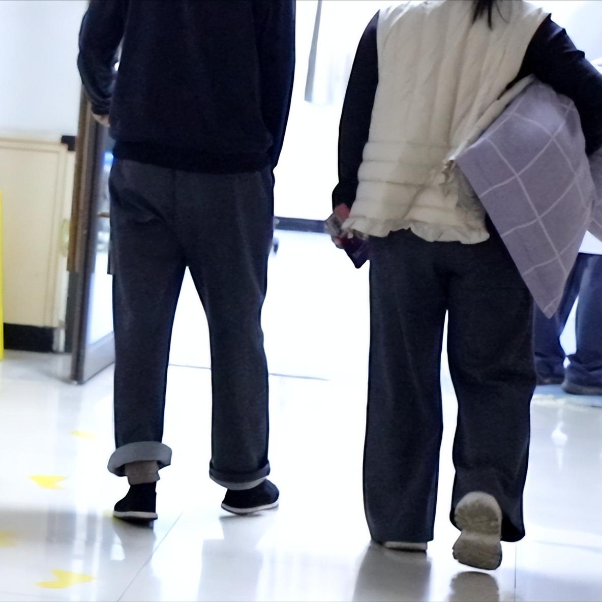 偏瘫康复记住3点，越练越顺第一，上肢不练曲，要练伸偏瘫后，上肢屈肌张力容易过