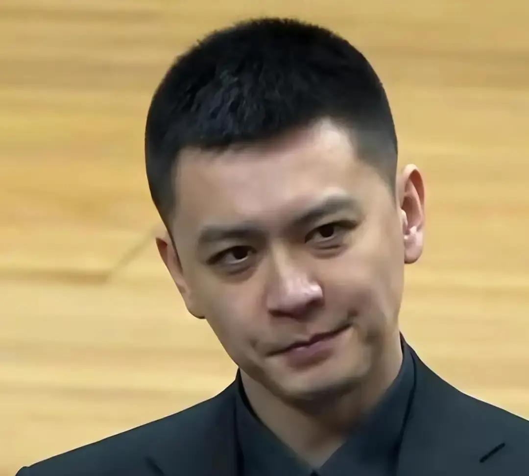 刚刚，CBA自己捅破了最后一层窗户纸。不是比赛不好看，是强弱差距正在撕裂联