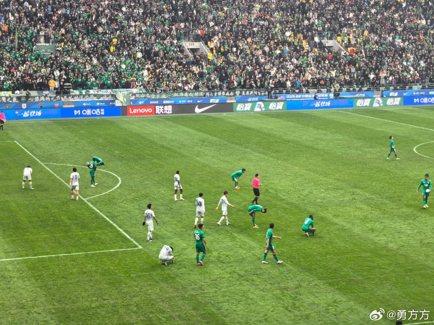 北京国安1比1上海申花一个很公平的比分，国安确实已经燃尽了，由于受伤的人比较