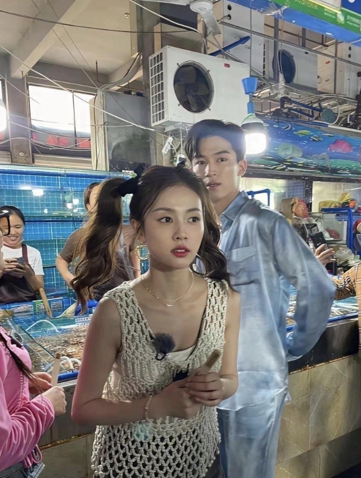 怎么那么多人说白鹿长相普通啊。生图这样还普通？​​​感觉是不是太严格了