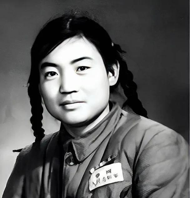 1994年，英雄儿女解秀梅脑梗住院，欠了医院30000元治疗费，医院刚下达停药通