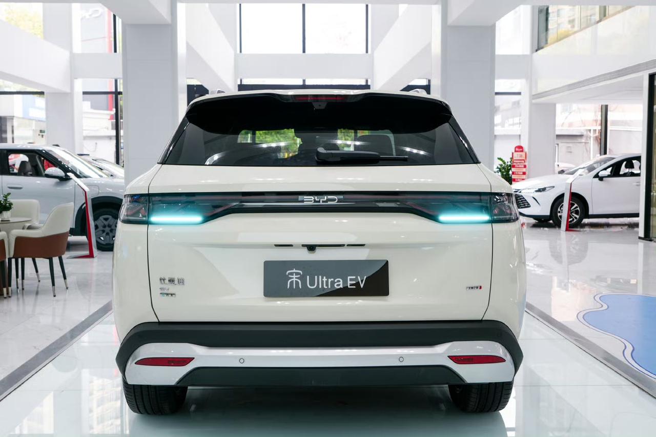 宋ultraEV一定要买170公里纯电续航的版本哈！4s店里面已