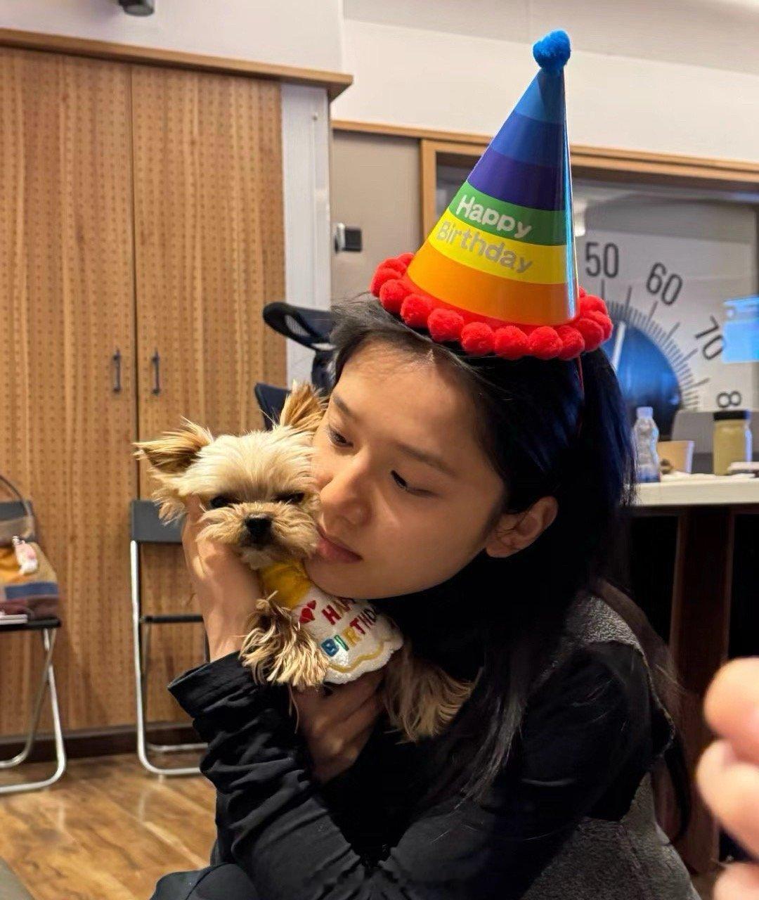 内娱难得有摆脱了讨好味的女明星，素颜做自己​​​