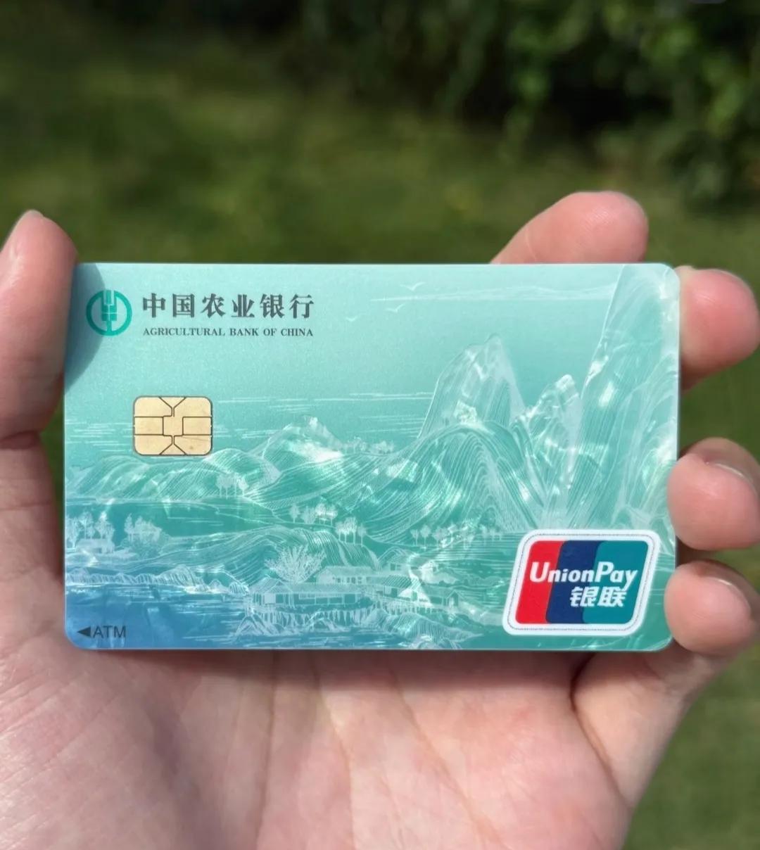 家人们救救我！闺女下个月结婚，男方给了38万彩礼，这钱让我犯了难。这笔巨