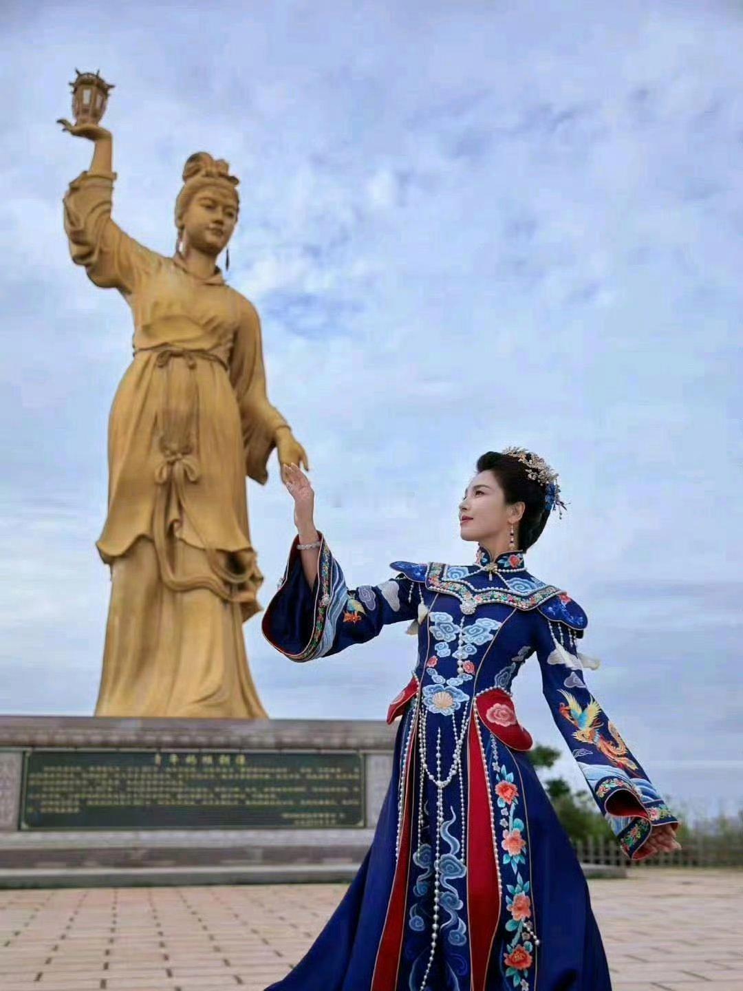 想不到还有谁比她更妈祖了