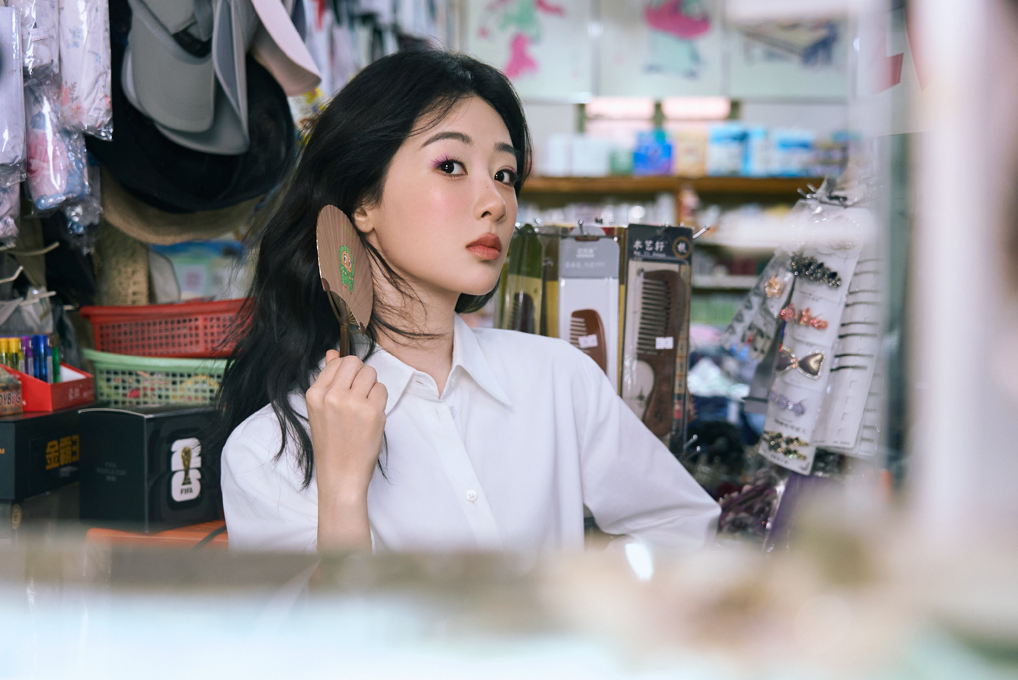 1.杨紫拒绝了很多综艺，新的老的都有，她现在越来越爱惜羽毛了。2.王弘毅接下来会