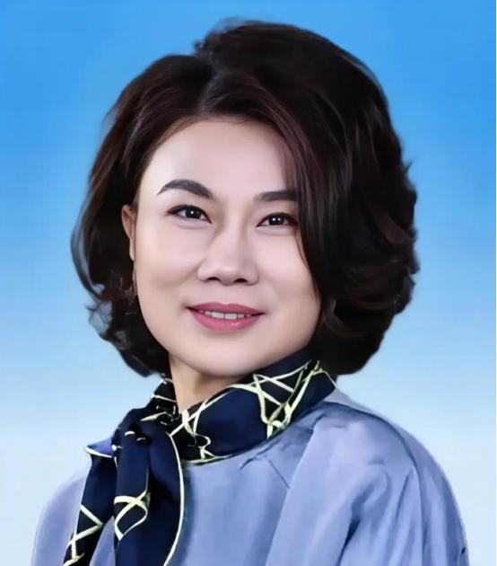 一次，俞敏洪问董明珠：“为什么你丈夫去世将近30年你都没有再婚？”董明珠也不藏着