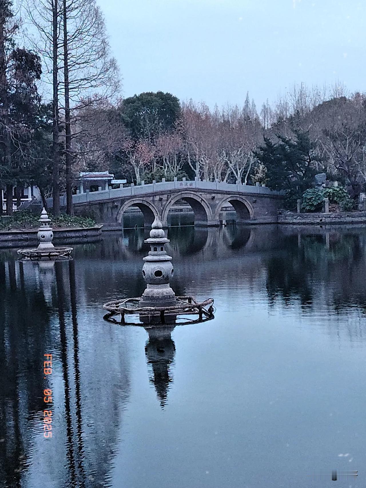 我刚想起前段时间南航一个飞行员在海南离奇失踪，这段时间没有下文了，因为我太喜欢刑