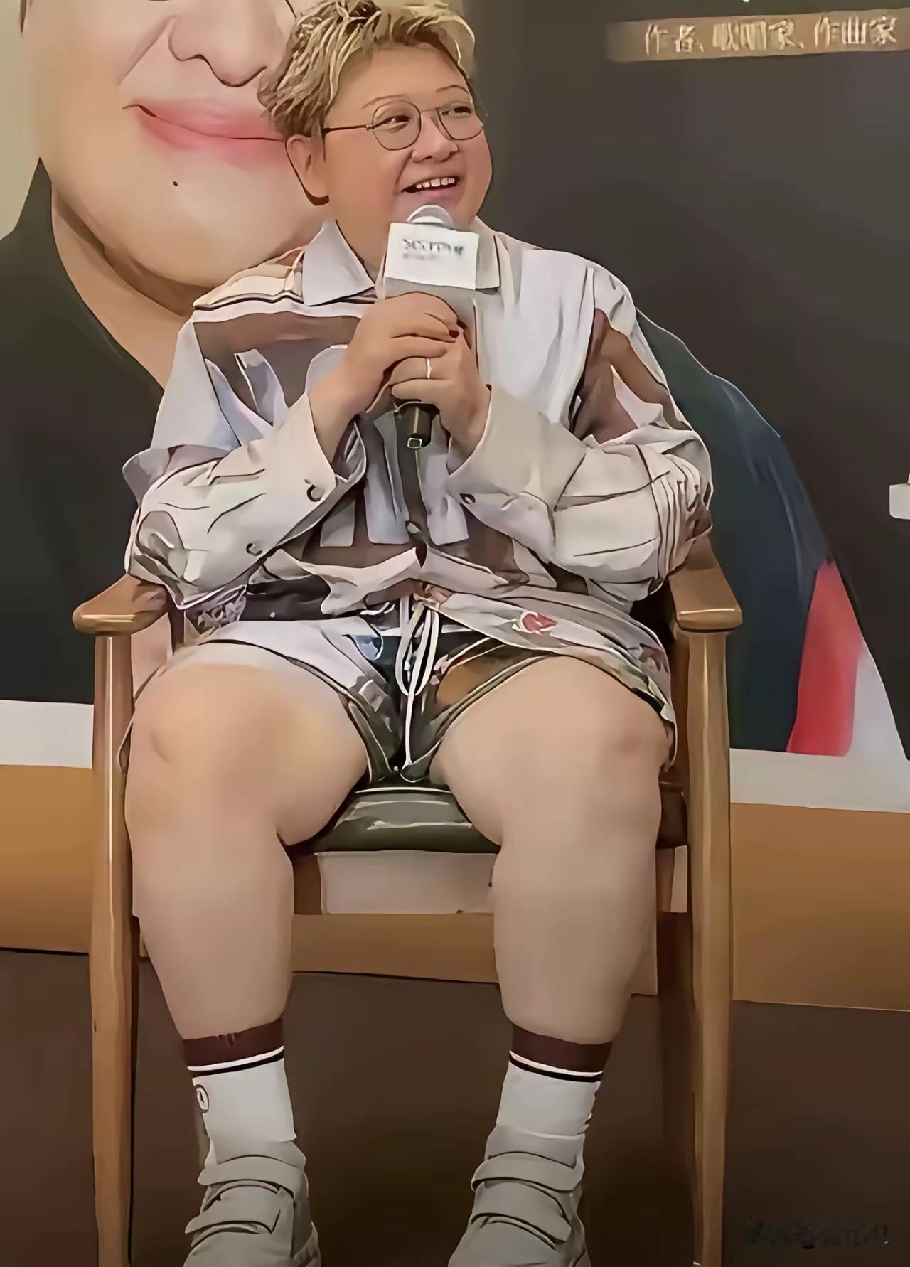 网友说：这个身材，参加女子举重，一定会夺冠你觉得韩红的性格讨喜吗？韩红雄起