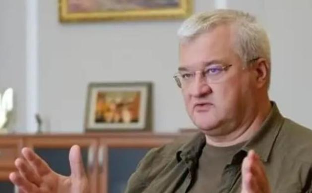 乌克兰外长此前表态称，乌克兰愿意终止战事，但前提是美国对中国出台严苛制裁。乌克兰