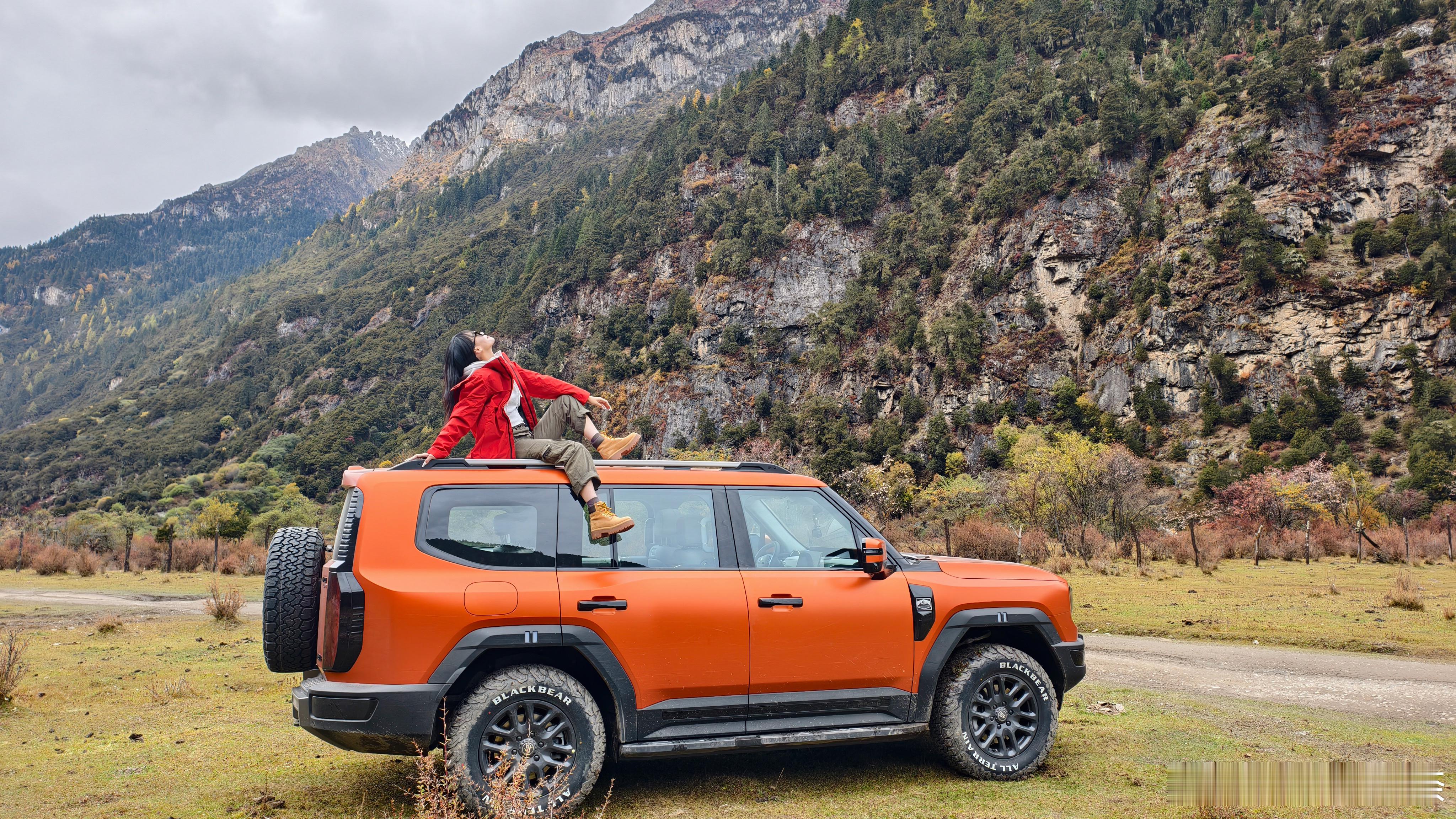 自由而热烈的青春不重来抓住二十多岁的时间来一次西藏挥霍完自由，再向生活低头​