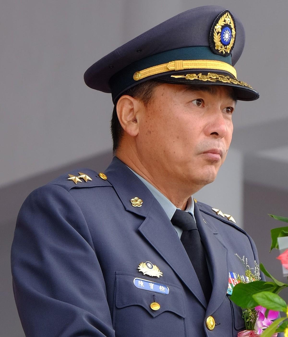 台湾回归，不是武统，也不是和统，是民进党和国民党跪求大陆回来，现在形势很显然是往