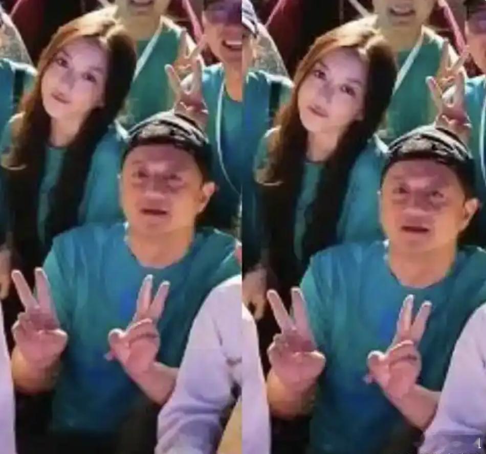19岁李嫣和李亚鹏一起出席活动，共助唇腭裂儿童！​​​