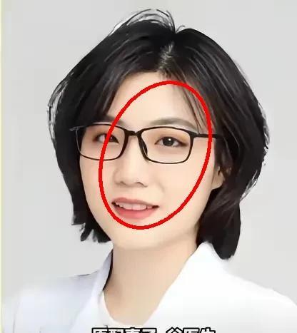 这事儿说白了就是北大医学博士谷医生栽在了规培生董小姐手里。肖飞这波操作真就离谱，