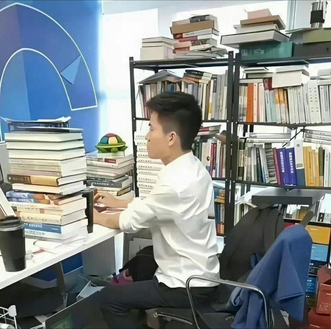 左边是董宇辉的办公室，右边是俞敏洪的办公室，说明什么？