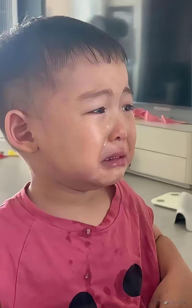 六年前啊，她还不叫女主，她是别人眼里的可怜人，因为她不能生育，大家都这么说,觉得