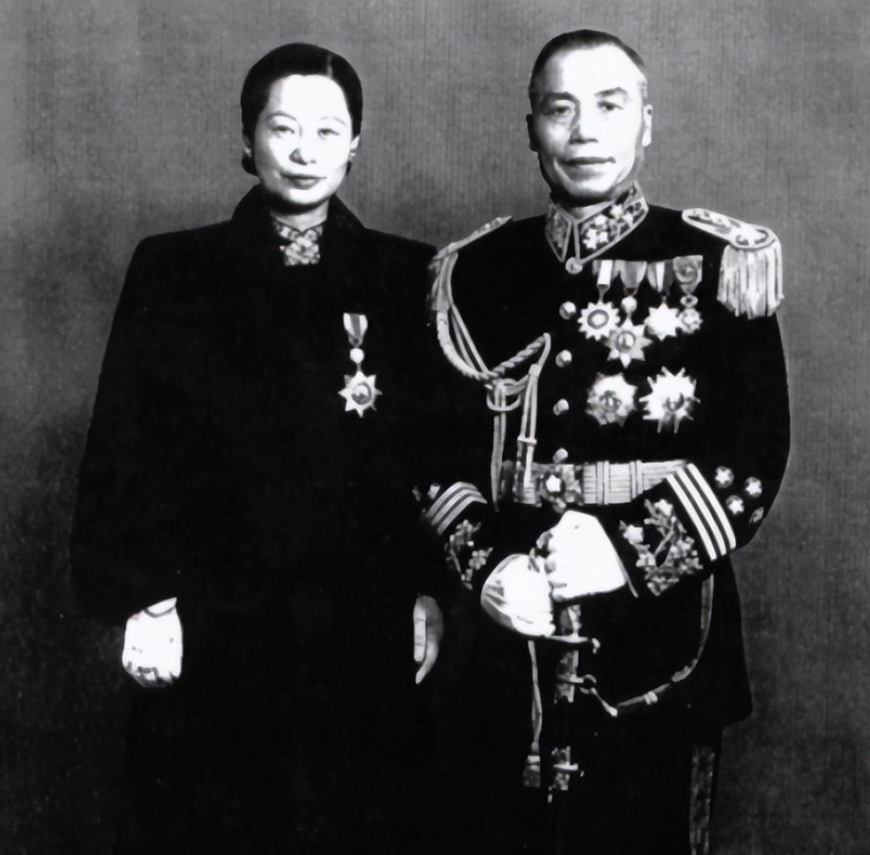 那场秘密的告别，和一场等待半生的归程1965年初春，美国纽约一栋普通的公寓里