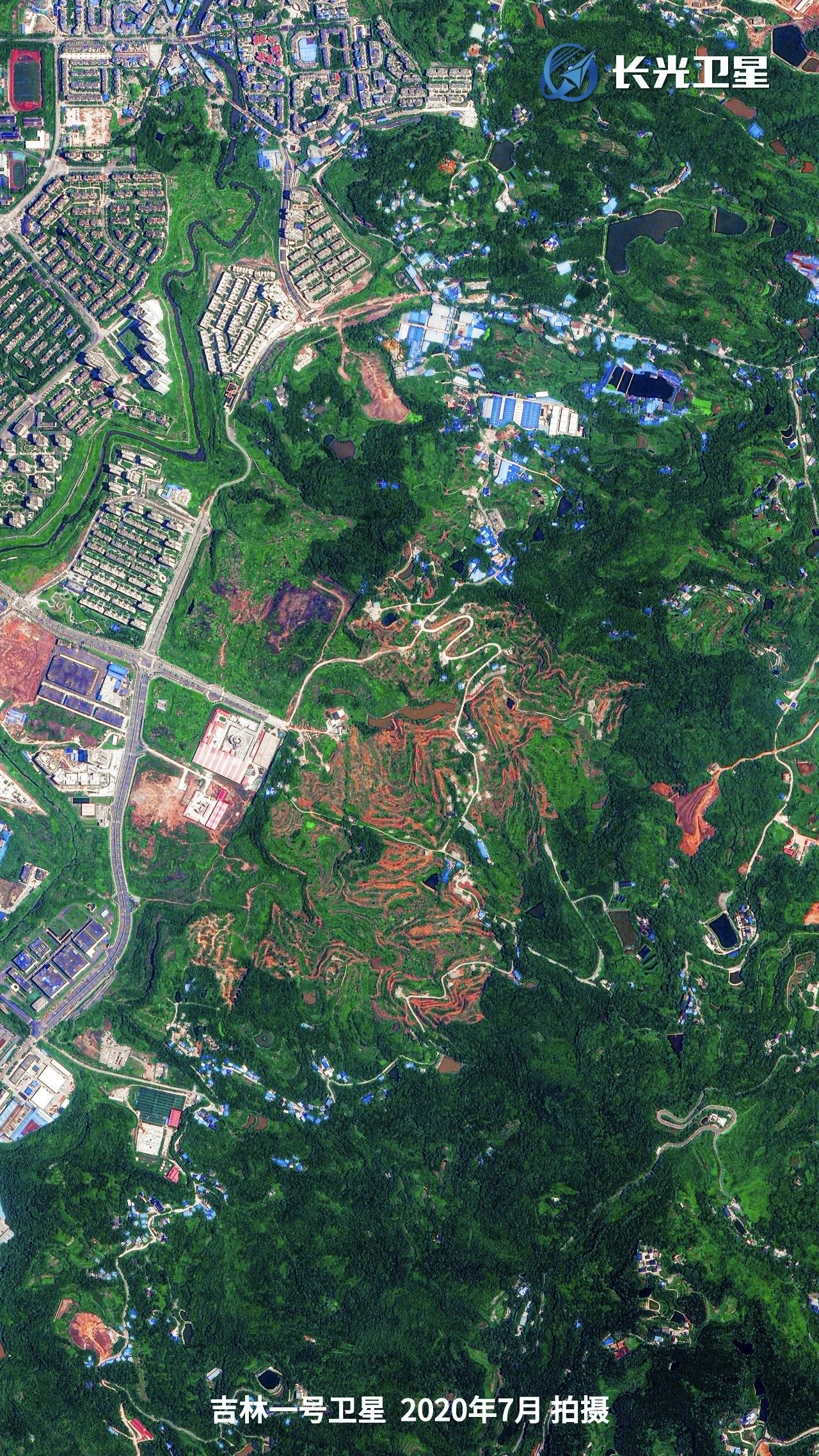 重庆市新动车站2020-2026卫星变迁图